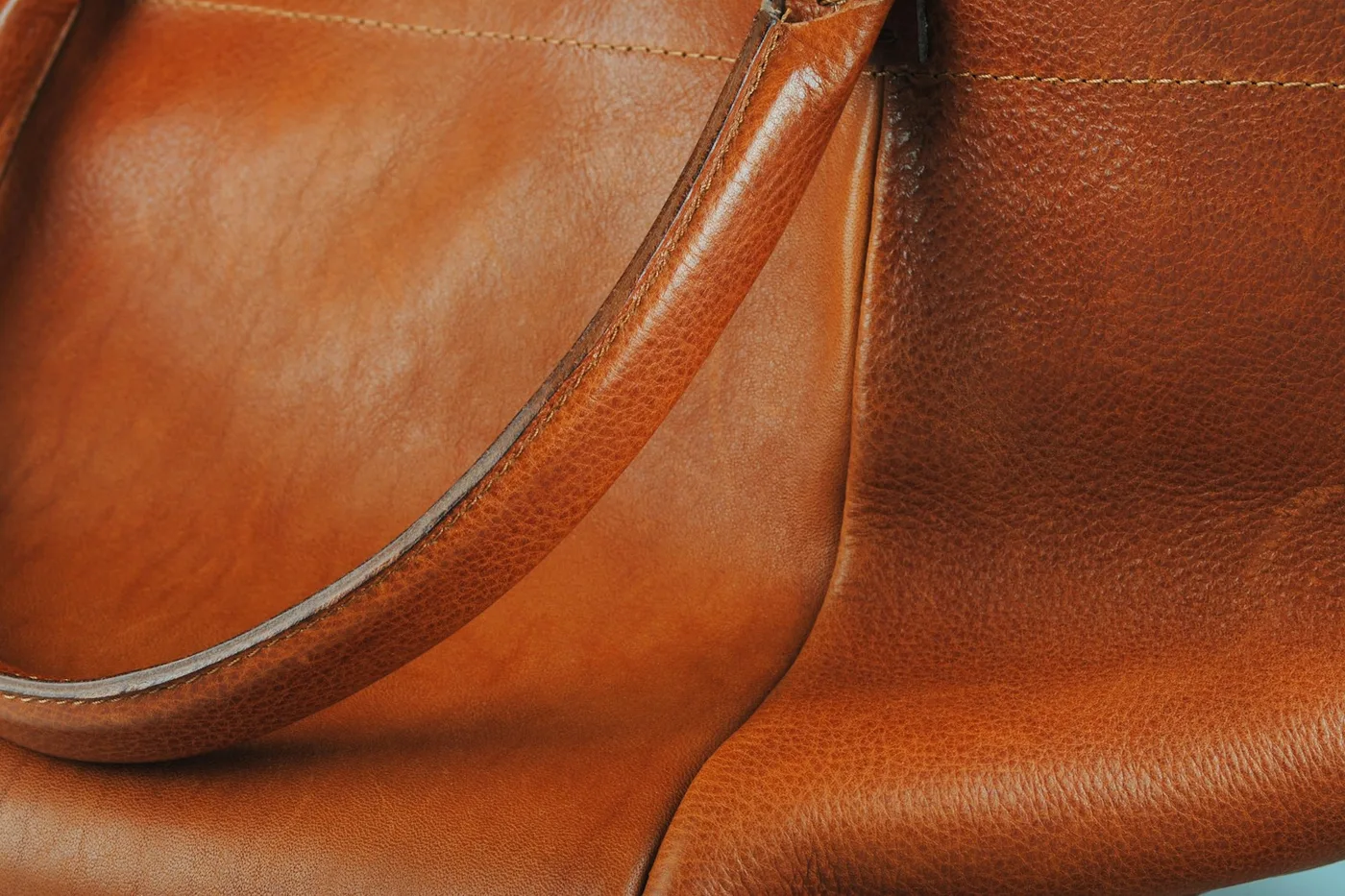 Signature Grained Leather Tote Bag — Iconic